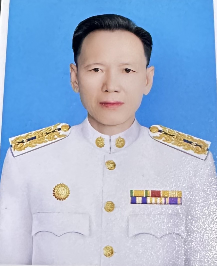 นายสุทิน สายทอง